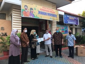 Perbanas Sulsel Sumbang 5.000 Masker untuk Puskesmas di Makassar
