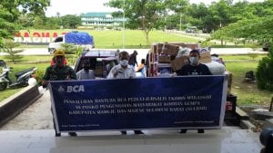 Tempuh 350 KM, Bantuan BCA Peduli-Jurnalis Ekobis Tiba di Mamuju