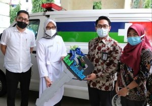 RSUD Haji Terima Satu Unit Ambulans dari CSR Bank Sulselbar