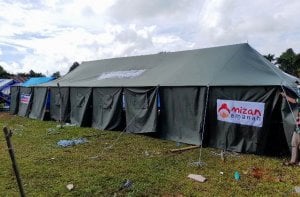 Mizan Salurkan Bantuan Tenda Pleton Hasil Donasi Konsumen Alfamart untuk Mamuju