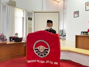 Helat Seminar Literasi, Muslimin Bando Apresiasi Himaprodi PBSI