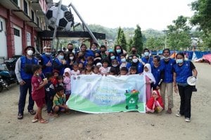 KKN-E Relawan Unifa menutup Program Kerja Dengan Aksi Mamuju Mapaccing
