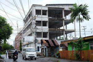 Legislator Makassar Minta Pembangunan Fasum di Tello Dihentikan