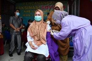 Proses Screening Lancar, IDP Jadi Penerima Pertama Vaksin Covid-19 di Luwu Utara