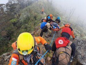 Pendaki yang Cedera di Gunung Lompobattang Diupayakan Tiba di Kaki Gunung Sore Ini
