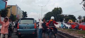 Marak Pak Ogah di U-turn Makassar, Pengamat: Pekerjaan Yang Sulit