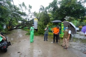 Curah Hujan Tinggi, Plt Gubernur: Warga Tetap Tenang dan Antisipasi Dampak Banjir