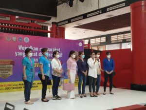 Gelar Gerai Vaksin di Mal PiPo, Perwanti Sulsel Berhasil Vaksinasi 2400 Warga Makassar