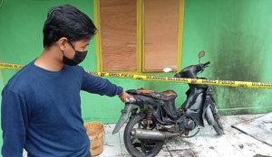 Sepekan Pasca Teror, Pelempar Bom Molotov Sekretariat Mahasiswa Belum Tertangkap