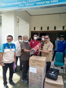 Dipimpin Langsung Plt Kepala Dinsos, Pemprov Sulsel Bantu Korban Longsor di Sinjai