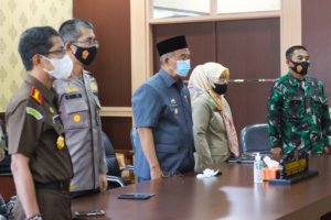 Wakil Wali Kota Parepaer Hadiri Rakor Virtual Penegakan Prokes