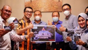 Mario David Didaulat Menjadi Pemegang Kartu IKA SMPN 13 Makassar Pertama