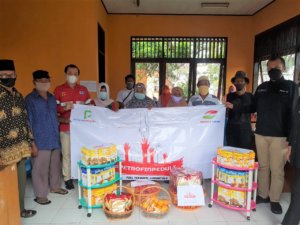 Wujud Syukur Usia 25 Tahun, Elnusa Petrofin Bagikan Paket Gizi untuk Lansia