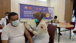 Wujudkan Indonesia Bebas Covid-19, Bosowa Peduli dan TNI Gelar Vaksinasi