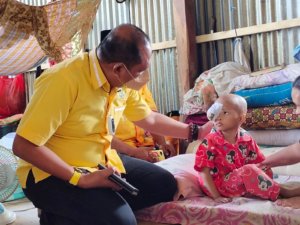 Pilu Bocah Asal Takalar Penderita Kanker Mata, Sahabat HBK Ulurkan Bantuan Sosial