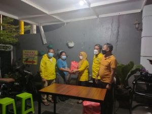 Golkar Makassar Bergerak Cepat Bantu Korban Kebakaran di Jongaya
