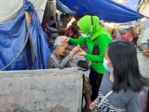 WPP Makassar Berbagi Asa Ringankan Beban Korban Kebakaran