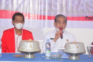Dollah Mando Sampaikan Kuliah Perdana kepada Mahasiswa Vokasi Unhas Sidrap