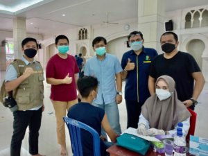 IKA FK UMI, DMI dan Polrestabes Makassar Gelar Vaksin Merdeka