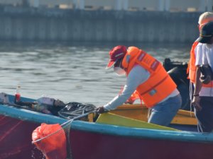 OP Makassar Giat Bersih Laut, Kerahkan 16 Kapal Sisir Sampah Perairan