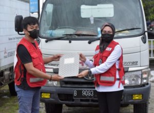 PMI Luwu Utara Distribusi Air Bersih ke Wilayah Terdampak Banjir