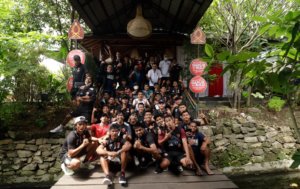 Ferdinand Sinaga Traktir Makan Siang Skuat PSM Makassar Saat di Solo