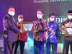 Unismuh Makassar Raih Empat Penghargaan LLDIKTI9 Awards 2021