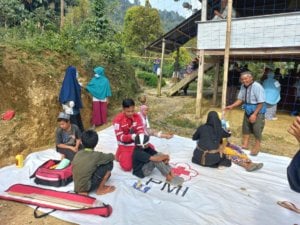 Yayasan Hadji Kalla Latih Warga Desa Boneposi  Tanggap Bencana