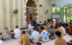 Kapolres Ingatkan Jemaah Masjid Tetap Patuhi Prokes agar Enrekang ke Level 1