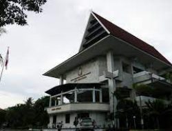 Usai Balai Kota, Kini Kantor DPRD Makassar Lockdown