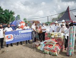 Peduli Kemanusiaan, Direksi PDAM Makassar Serahkan Bantuan ke Korban Kebakaran di Buloa