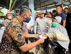 2 Ton Beras untuk Korban Kebakaran Pasar Sentral Sinjai, Bupati: Terima Kasih Plt Gubernur Andi Sudirman