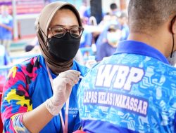 Kakanwil Kemenkumham Sulsel Pantau Vaksinasi Ketiga WBP Lapas Makassar