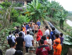 Zona Merah Covid-19 Dilanda Banjir, Tri Rismaharini Minta Evakuasi Warga Harus Sesuai SOP