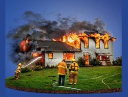Kebakaran Hanguskan 16 Rumah Warga, BPBD Salurkan Bantuan Kepada Warga Panyula di Bone