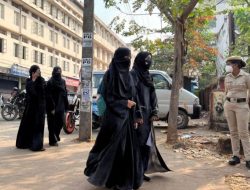 Pengadilan India Dukung Pelarangan Jilbab bagi Mahasiswi Muslim di Kampus