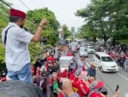 Massa Aksi Datangi Balaikota, Minta SK Pj RT/RW Dicabut dan Pemilu Raya Dipercepat