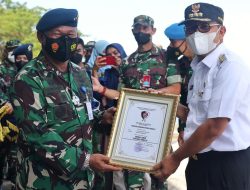 Tanda Penghargaan, Danny Terima Penyematan Brevet Survival dari Pangkoopsau II