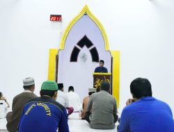 Salat Tarawih Pertama di Masjid Awwalul Istiqbal, Ini Pesan Wakil Bupati Suaib Mansur