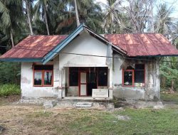 Kantor Desa Terbengkalai, Warga Pulau di Kanyurang Harus Datangi Kadesnya ke Makassar Urus Administrasi