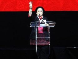 Megawati Ingatkan Kader Tak Bermanuver Jelang Pemilu 2024
