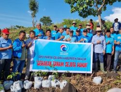 Bersama Partai Gelora, Bupati Takalar Syamsari Kitta Tanam 2000 Pohon di Desa Towata Takalar