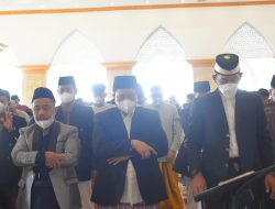 Ketua DPRD Sinjai Salat IdulFitri 1443 Hijriah di Masjid Islamic Center