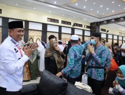 Jemput Jemaah Haji di Asrama Sudiang Makassar, Bupati Wajo Pesan Jaga Kemabruran