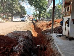 Pemprov Sulsel Mulai Gali Drainase Perbaikan Jalan Pattalassang di Gowa
