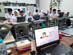 Siswa SMA Islam Athirah Bukit Baruga Dilatih Buat Web dan Komik Digital
