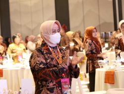 Indira Jusuf Hadiri Ladies Program Apeksi XV, Kagum dengan Desainer Lokal Padang