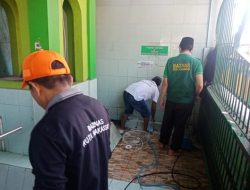 BAZNAS Kota Makassar – LTM PCNU Bersama DMI Gencarkan Bersih-bersih Masjid