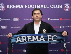 Jadi Pelatih Keenam, Arema FC ‘Tendang’ Eduardo Almeida Usai Imbang Lawan Barito