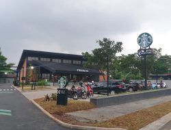 Starbucks Resmi Buka Gerai Stand Alone Dilengkapi Drive-thru di Harvest City